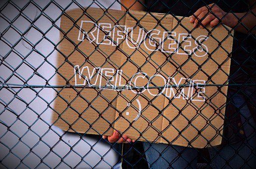 Senators Čaks Šūmers jautā kopienām, vai tās ir gatavas uzņemt afgāņu bēgļus