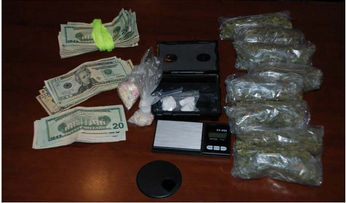 Anklage wegen Drogendelikten, drei nach zwei Durchsuchungsbefehlen in Auburn-Häusern festgenommen