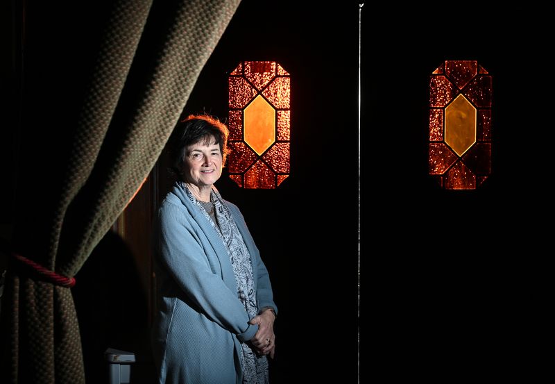 Janet Griffinová z Folger Theatre oznamuje odchod do důchodu po desetiletích oddanosti Shakespearovi