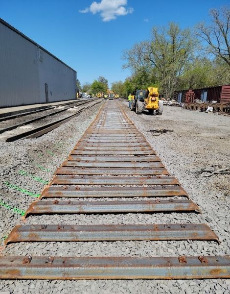 Finger Lakes Railway prva željeznička pruga kratke pruge u državi za nadogradnju infrastrukture pomoću čeličnih spona