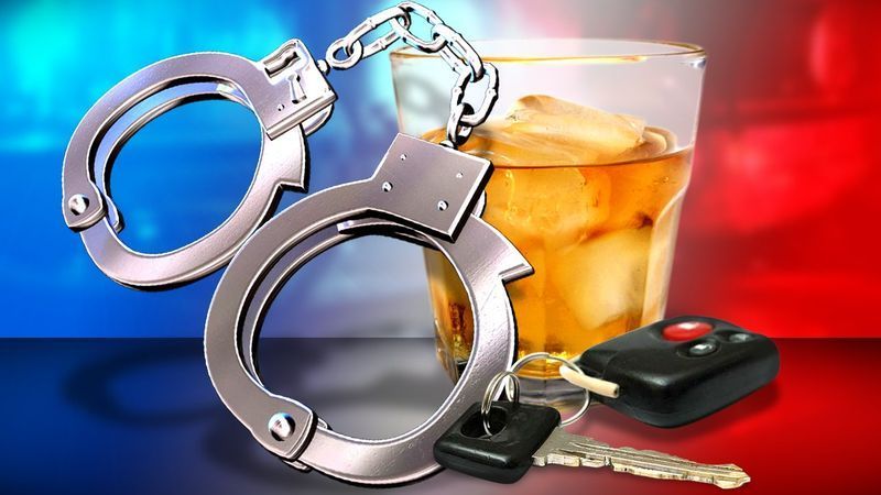 ファーミントンの男性が飲酒運転で逮捕された