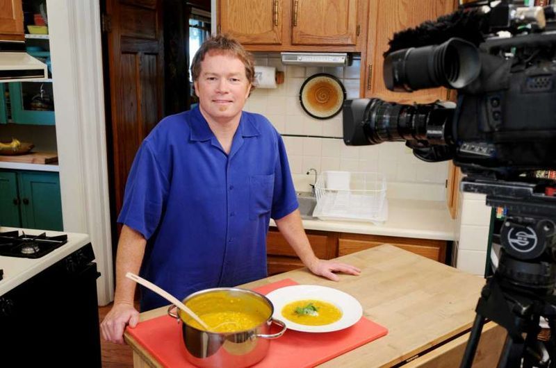 Bivši lokalni TV kuhar i kuhar Finger Lakes koji su se natjecali na Food Networku imaju nove lokalne pothvate