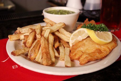 Cena de Doug's Fish Fry el 15 de septiembre en Waterloo