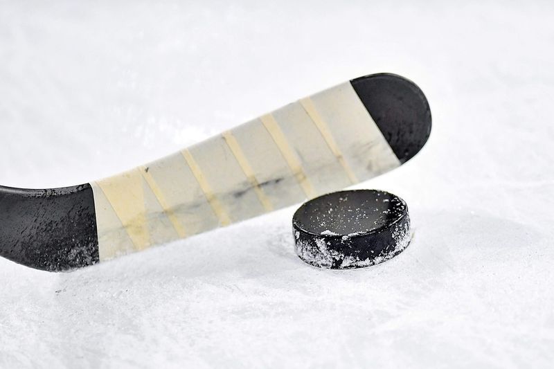 Джон Прайс 14-2 избора на НХЛ през февруари