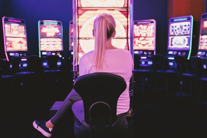 Miks mängida online kasiinos?