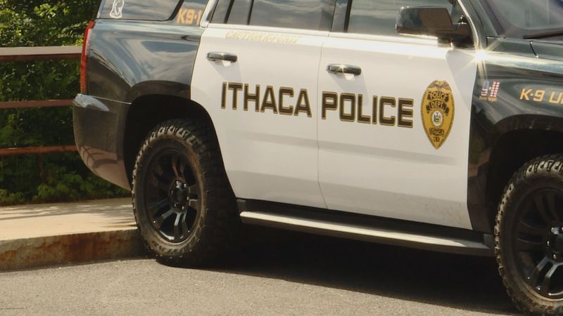 Patrullas especiales y una mayor presencia policial serán la respuesta al 'repunte' de los delitos violentos, dicen los líderes de la ciudad de Ithaca.