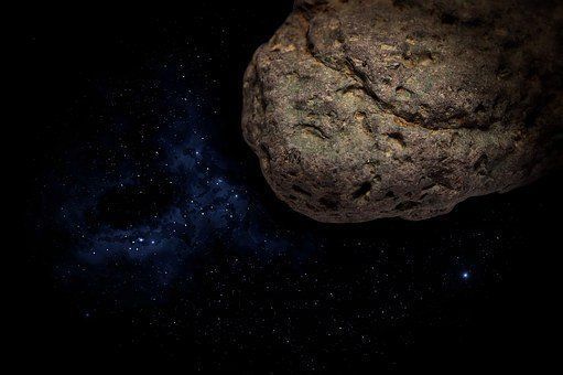 Asteroid hat die Möglichkeit, die Erde zwischen den Jahren 2135 und 2300 . zu treffen