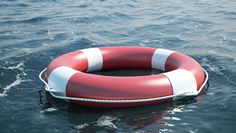 Sheriff: Beberapa diselamatkan dari Danau Ontario setelah kayak terbalik