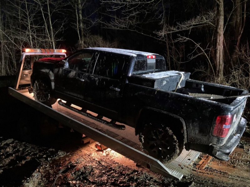 Службата на шерифа разследва откраднат камион от окръг Сенека, изоставен в зоната на дивата природа Шуйлер